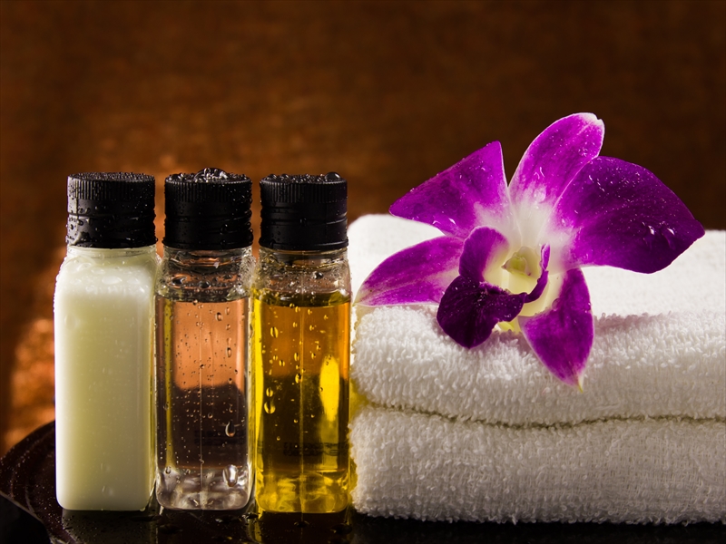 Shampoo and bath towel